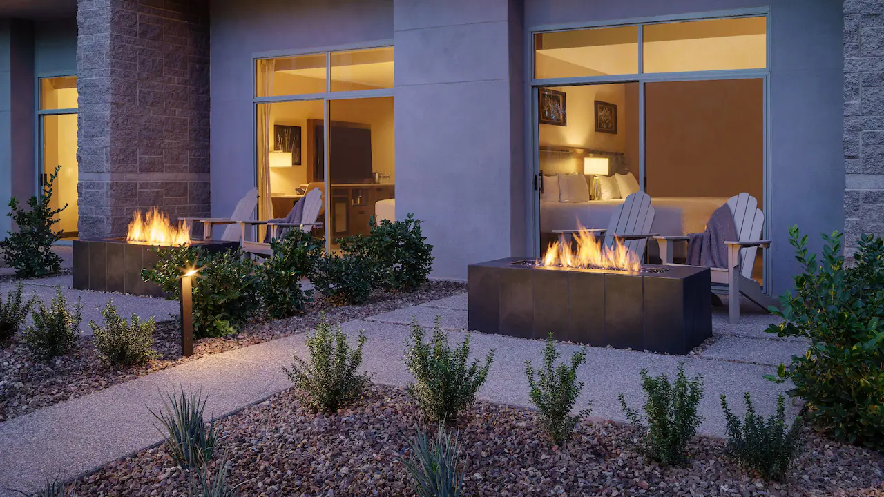 SCOTT-P0399-Firepit-Room.16x9